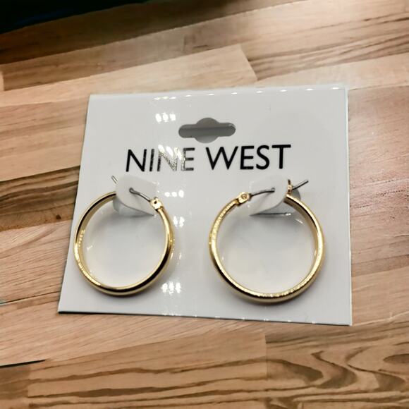 DOUBLED Nine West small Smooth Hoop Earrings - Picture 2 of 3